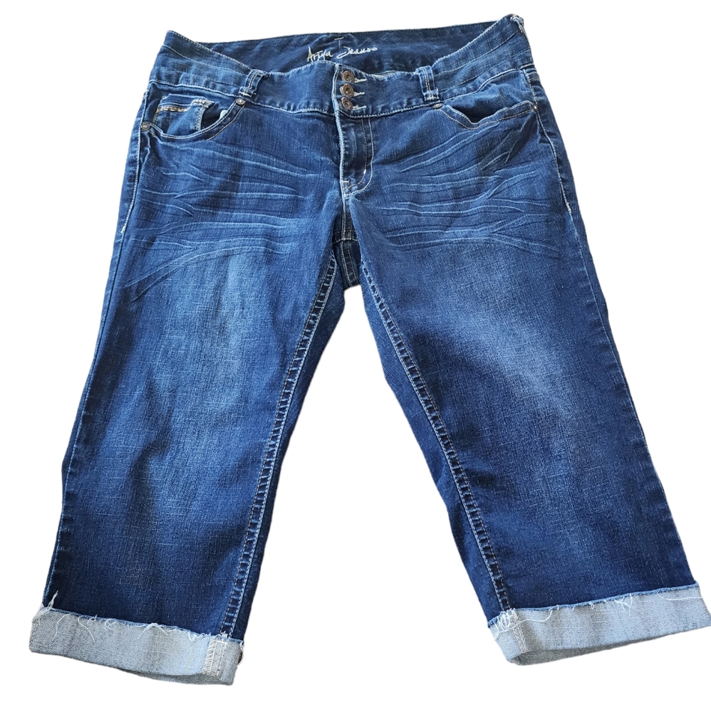 Ariya Dark Blue Denim Capris